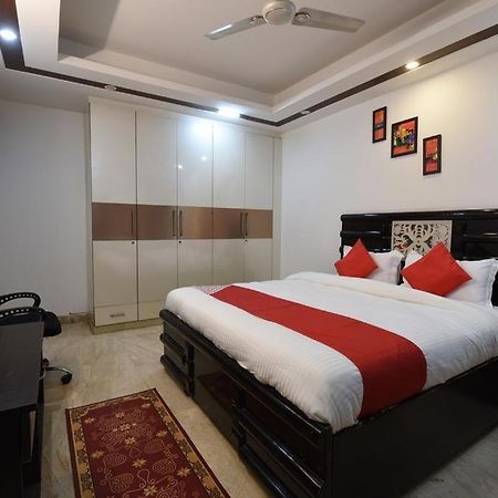 Golden Bed And Breakfast- High Quality Rooms In South Ex-1 D Block Új-Delhi Kültér fotó