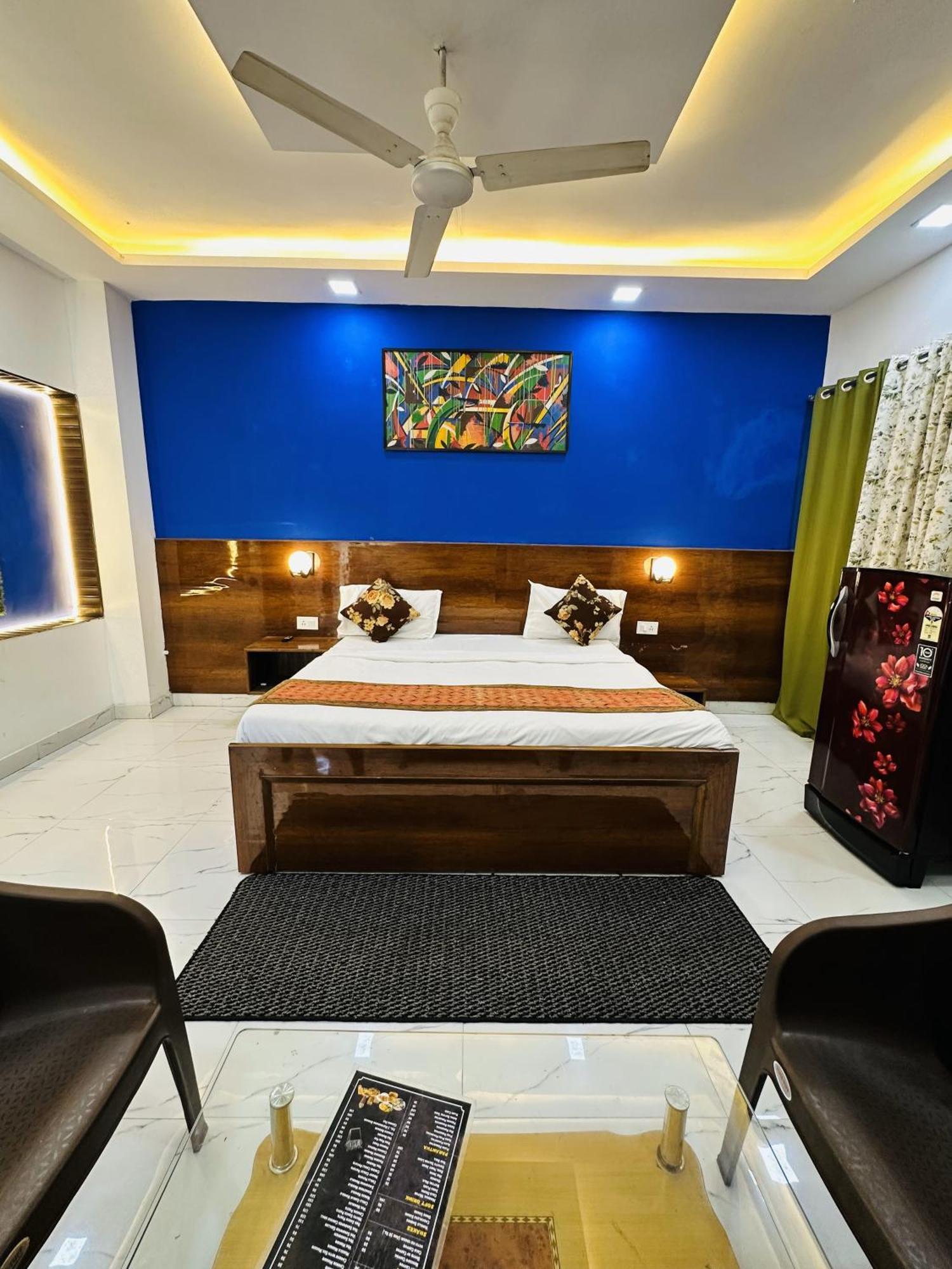Golden Bed And Breakfast- High Quality Rooms In South Ex-1 D Block Új-Delhi Kültér fotó