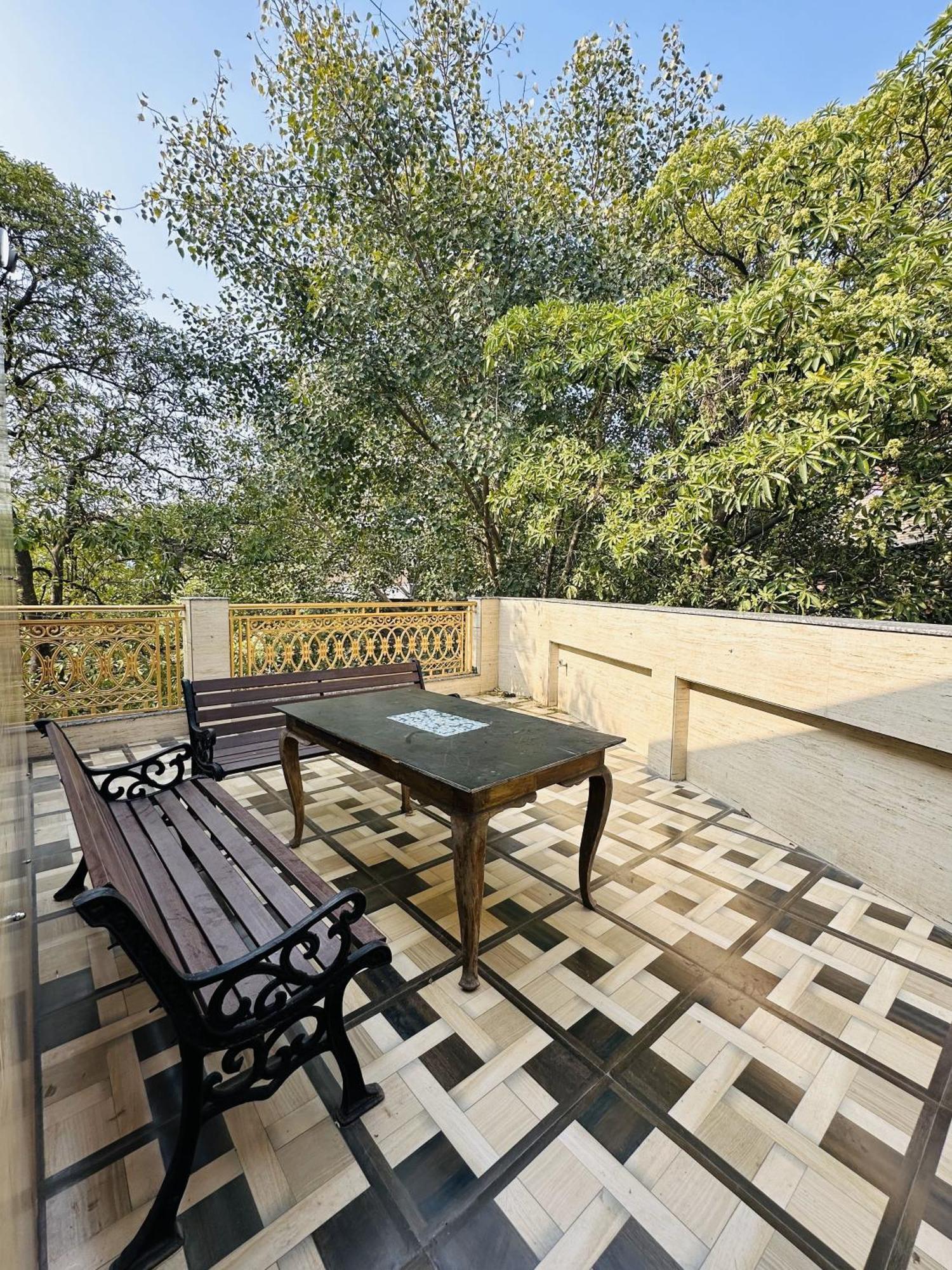 Golden Bed And Breakfast- High Quality Rooms In South Ex-1 D Block Új-Delhi Kültér fotó